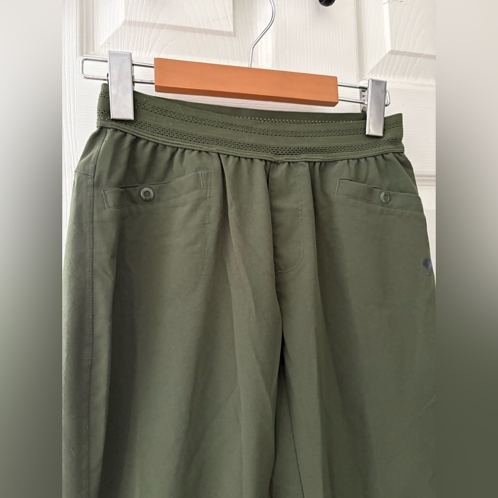 Mountain Hardwear Olive Green Women's Pants - Picture 4 of 10